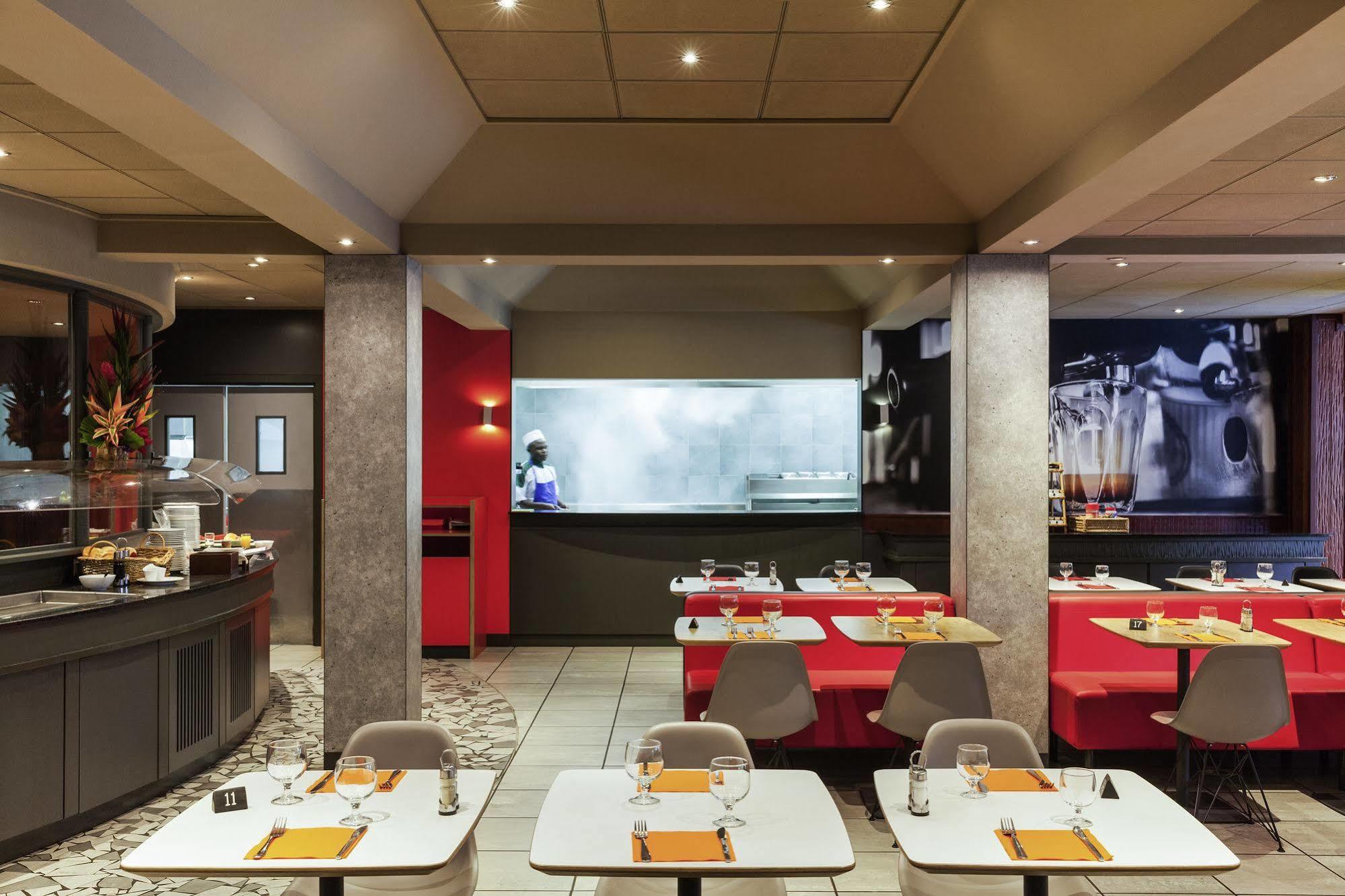 Hotel Ibis Douala Exteriér fotografie
