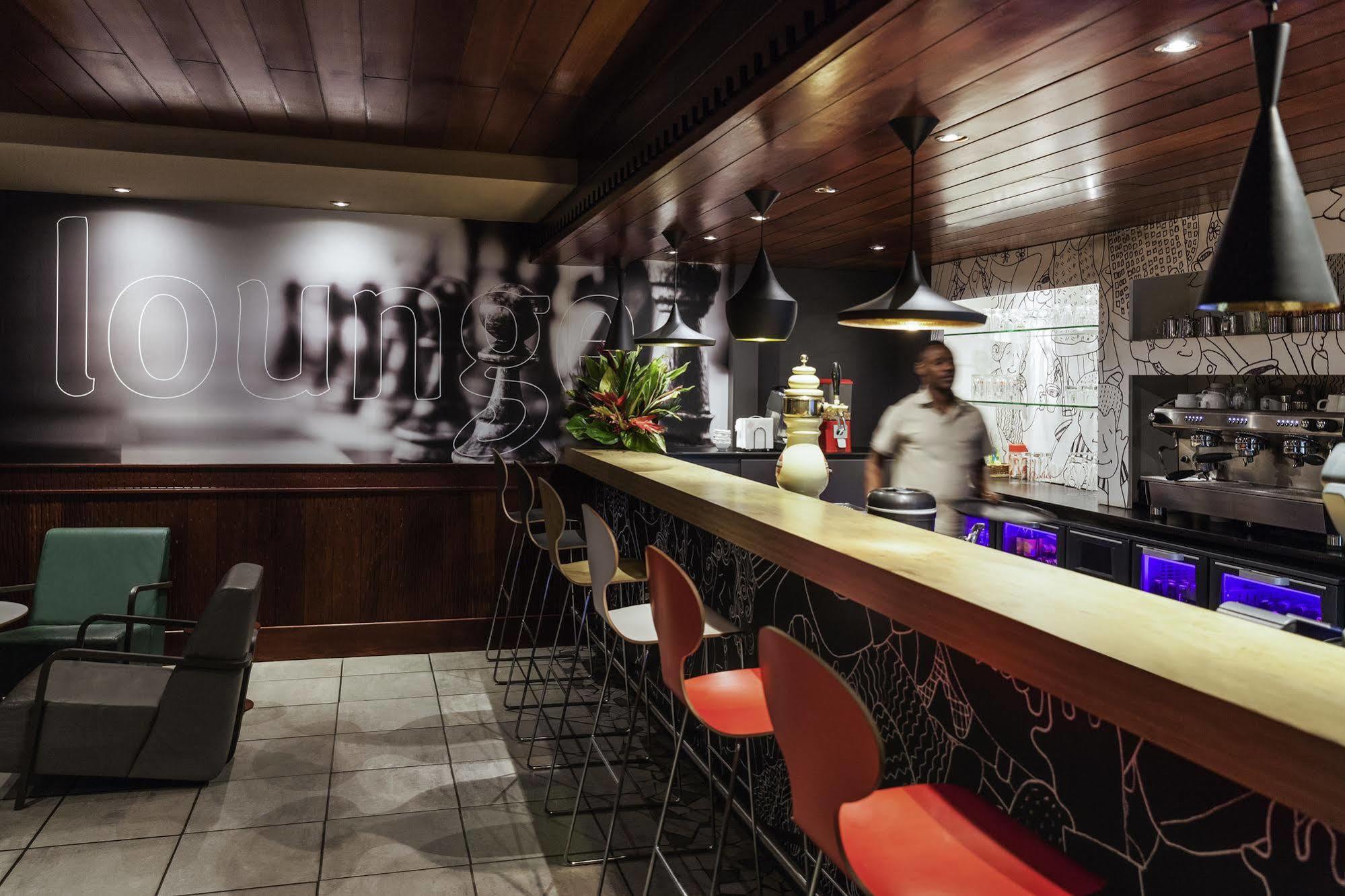 Hotel Ibis Douala Exteriér fotografie